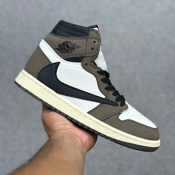 نایک ترویس ساق دار قهوه ای