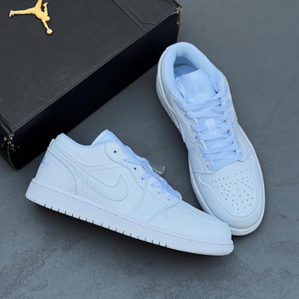 نایک جردن سفید ساق کوتاه