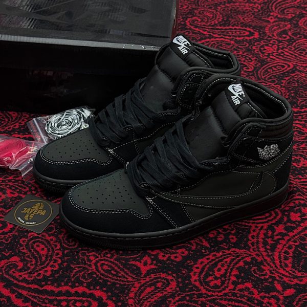 نایک ایرجردن1تراویس بلک فانتوم ساقدار