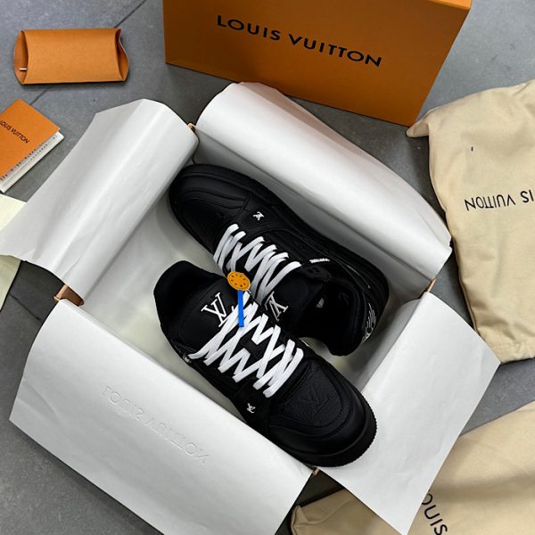 ال‌وی (Louis Vuitton) تمام مشکی