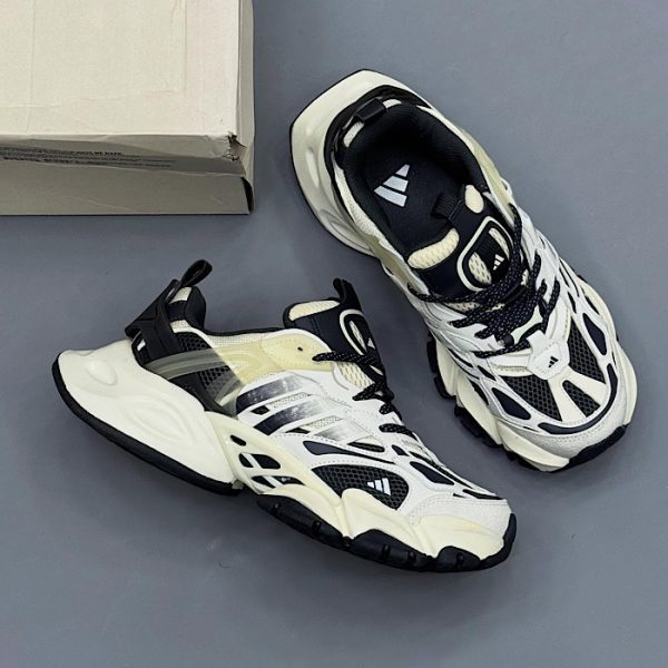 کفش آدیداس ونتو اکس ال جی دیلاکس(adidas Vento XLG Deluxe)