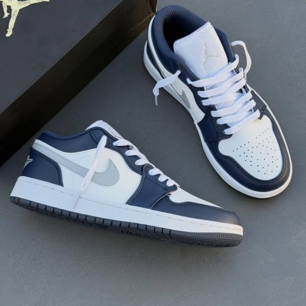 Nike Air Jordan 1 Low "Midnight Navy"نایک ایر جردن وان لو سفید سرمه ای