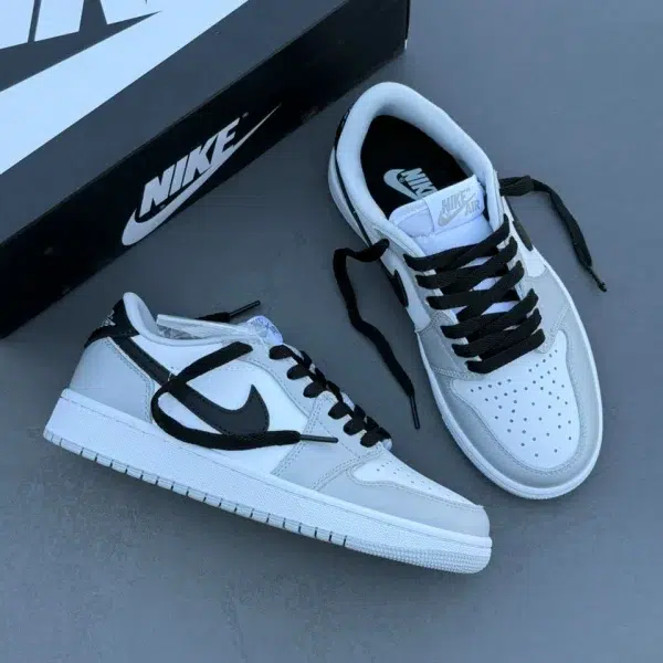 ایر جردن وان Air JORDAN 1 OG