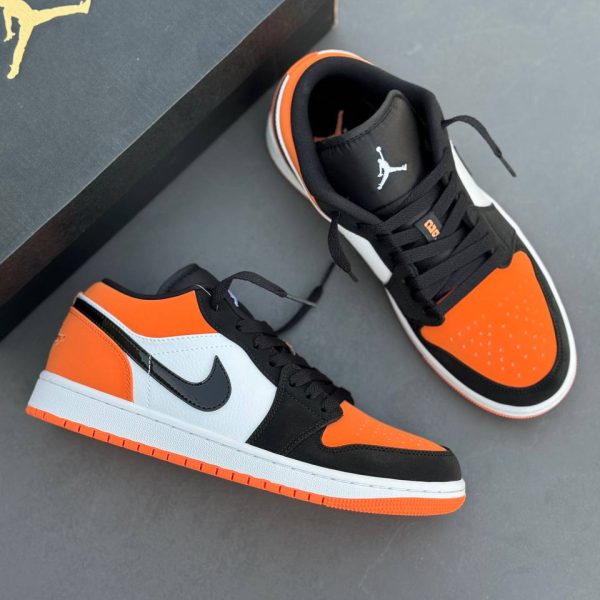 Nike Air Jordan 1 Low   نایک ایر جردن ۱ چرم طبیعی