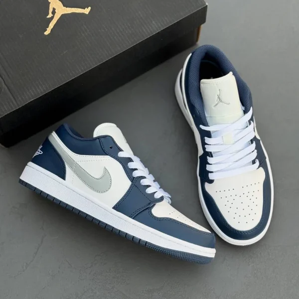 Nike Air Jordan 1 Low "Midnight Navy"