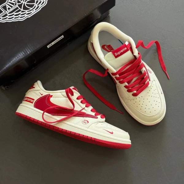 کتونی نایک ترویس اسکات SUPREME