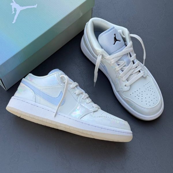 Nike Air Jordan 1 Low نایک ایر جردن وان لو هولوگرامی