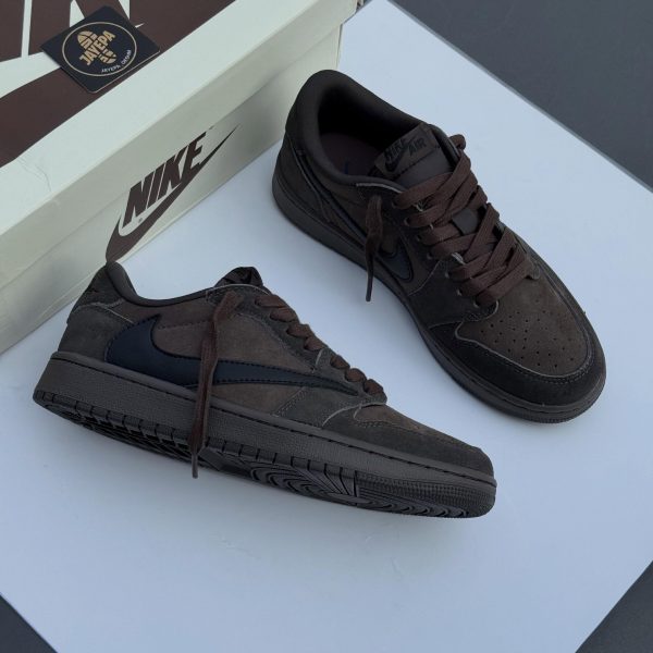 Nike Air Jordan 1 Low Travis Scott Mocha نایک ایر جردن وان ترویس اسکات قهوه ای شکلاتی